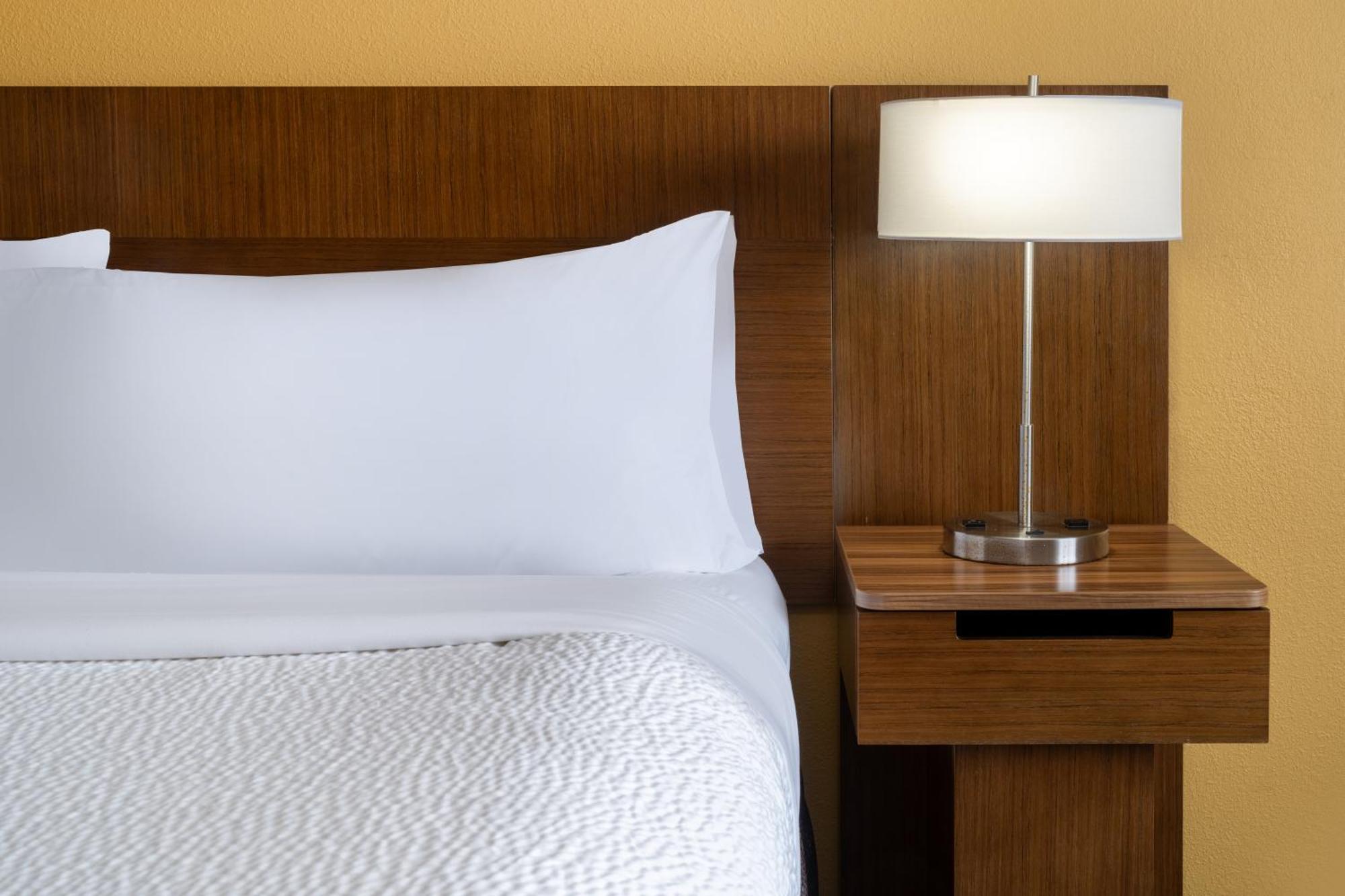 Garner Hotel Macon West By Ihg Экстерьер фото