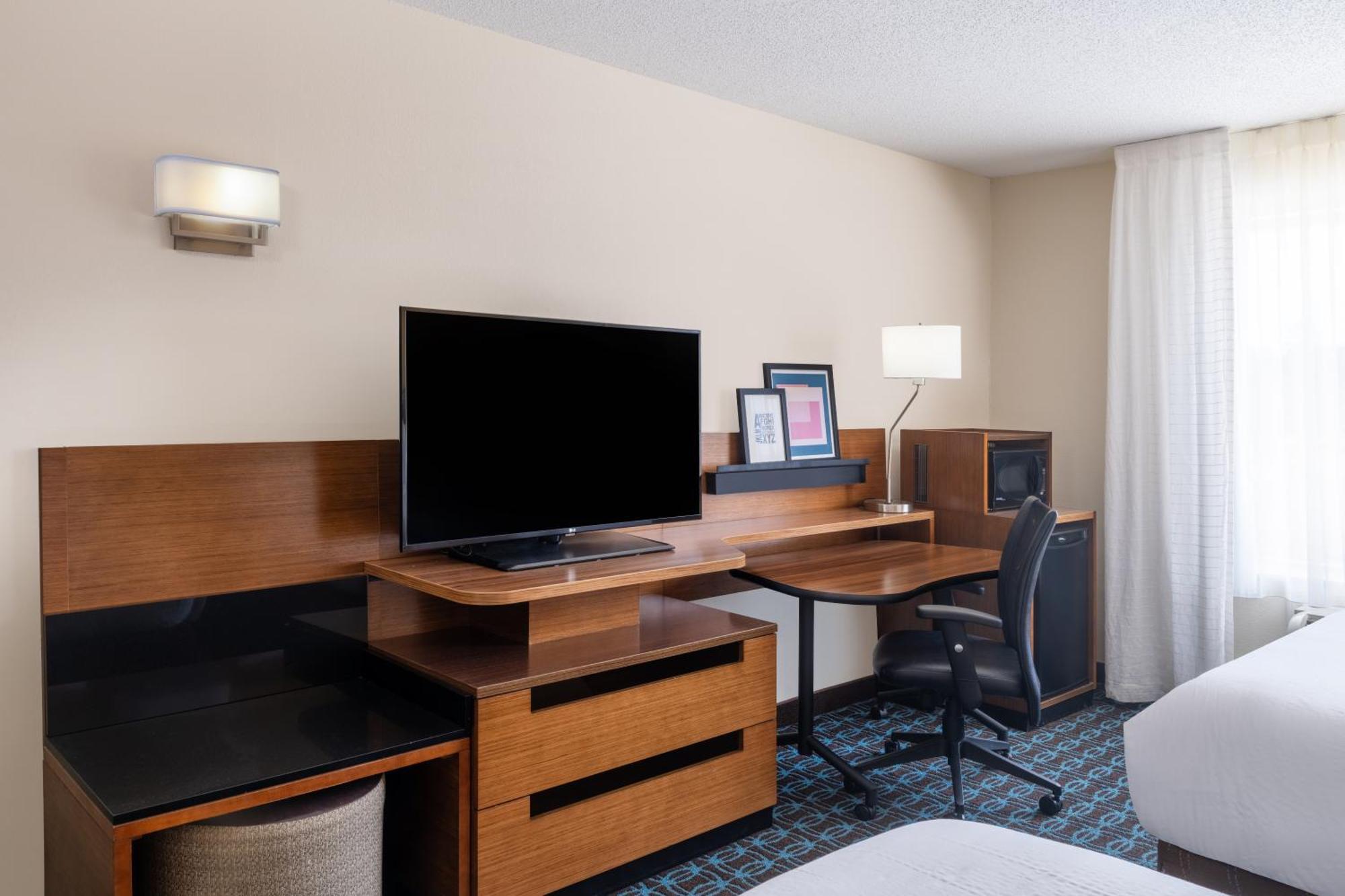 Garner Hotel Macon West By Ihg Экстерьер фото